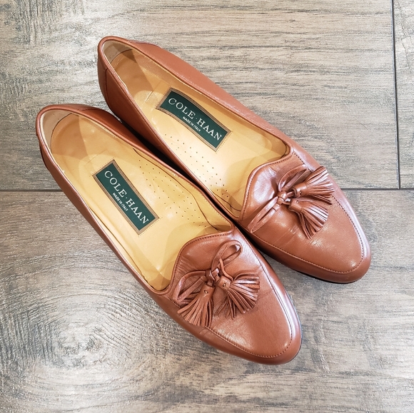 Cole Haan Shoes - Cole Haan Vintage 90s Almond Toe Tan Leather Tassel Loafers Size 7